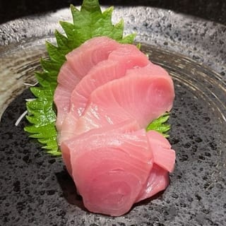 Yellowtail Sashimi*