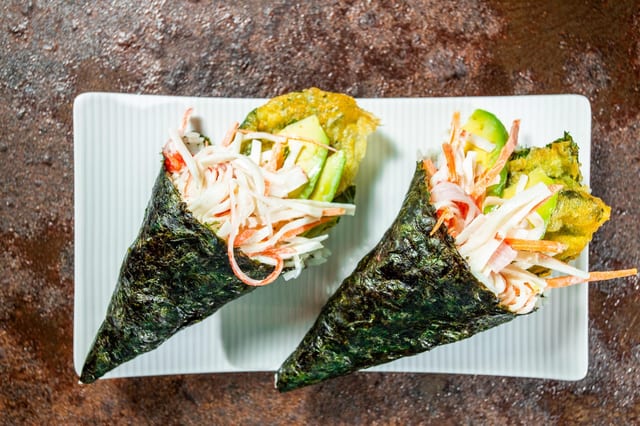 Crispy Kani Temaki.